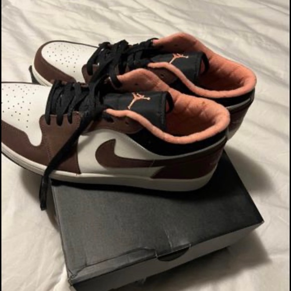 MOCHA AJ1s LOWS - Picture 2 of 5